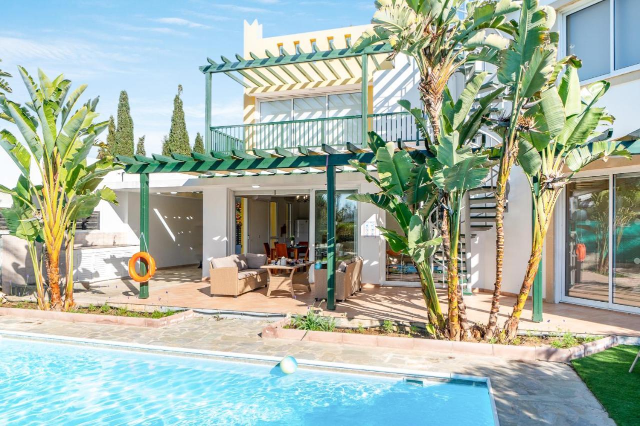 Villa Poseidon Gardens By Ezoria Villas Lárnaca Exterior foto